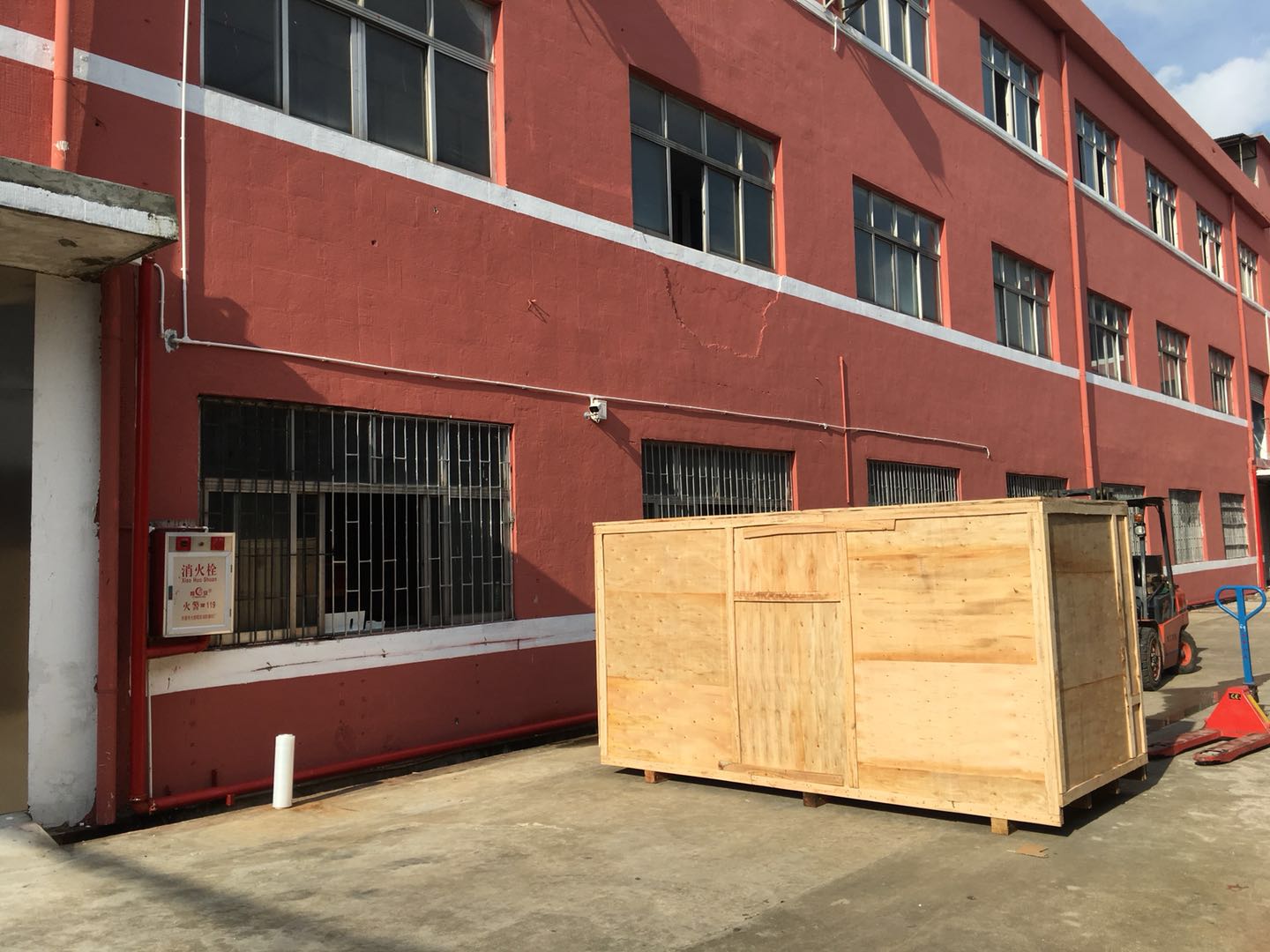 數控自動鉆孔機出貨山東！